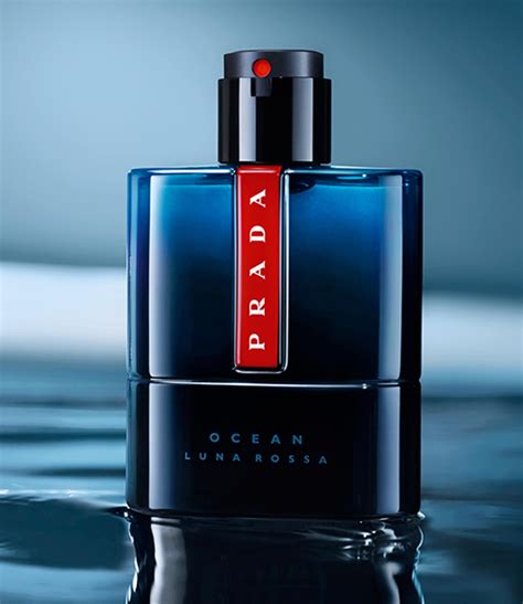 prada luna rossa 